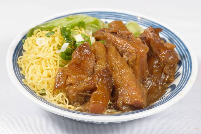 Chu Hou Braised Beef Tendon Lo Mein 柱侯牛筋撈麵